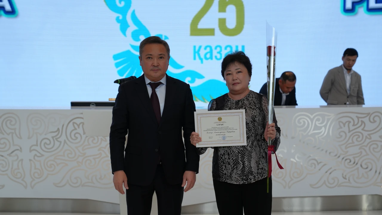 Сотрудники подведомственных организаций Медицинского центра УДП РК удостоены ряда наград 