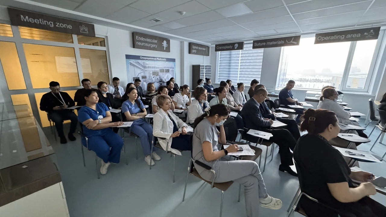 Астанада медициналық қызметкерлерге арналған қақтығыстар мен стрессті басқару бойынша практикалық семинар өтті 